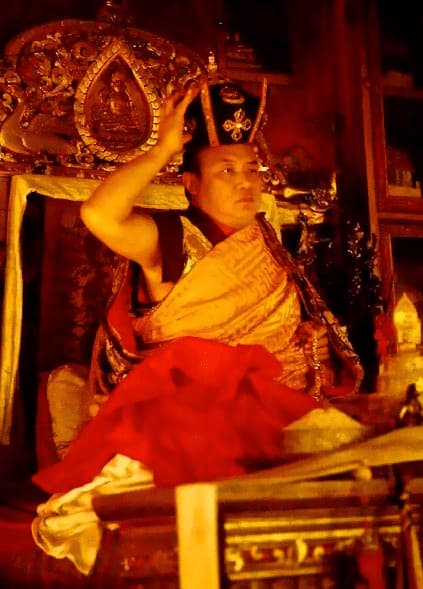 karmapa - černá koruna